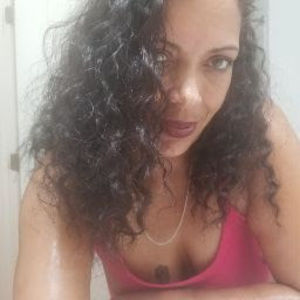 Meet your Posher, Dee